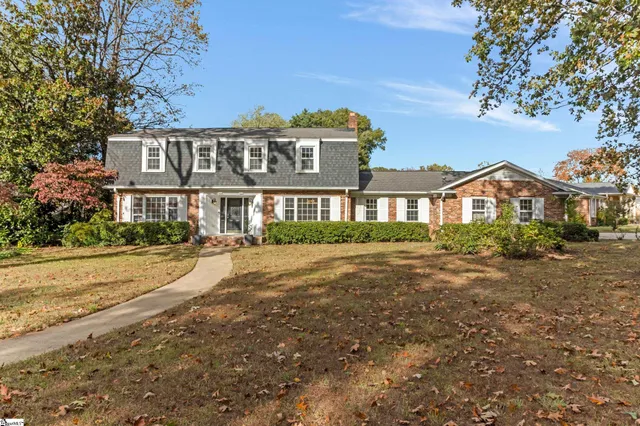 $599,000 | 2 Pilgrims Point Road, Greenville, SC 29615