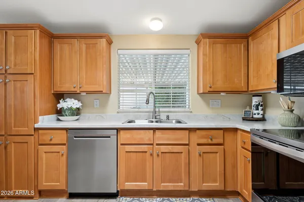 $200,000 | 3301 South Goldfield Road, Unit 2082, Apache Junction, AZ 85119