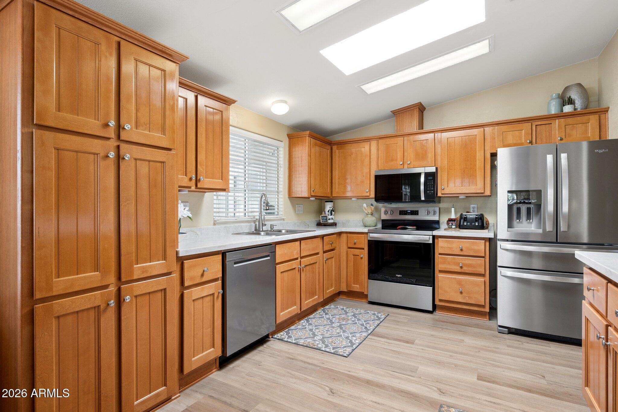 3301 South Goldfield Road, Unit 2082 Apache Junction, AZ 85119 - Photo 5 of 53 Kitchen