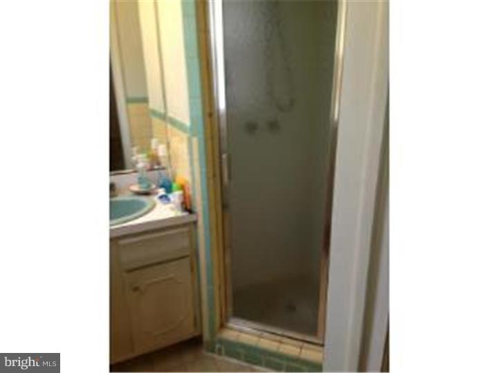 1710 Columbus Road Burlington, NJ 08016 - Photo 14 of 17 Bathroom