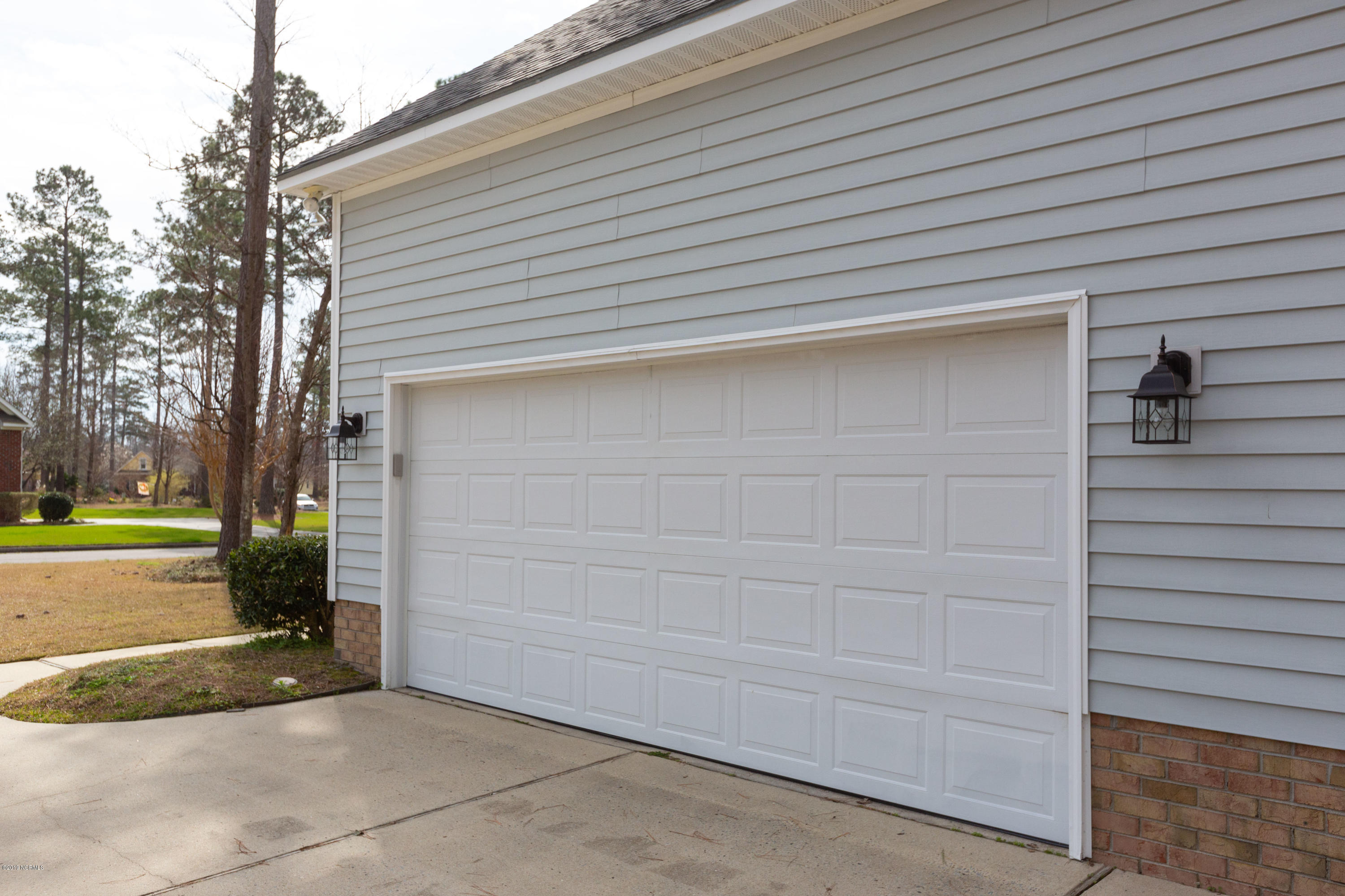 113 Nyon Road New Bern, NC 28562 - Photo 45 of 59 2 Car Garage