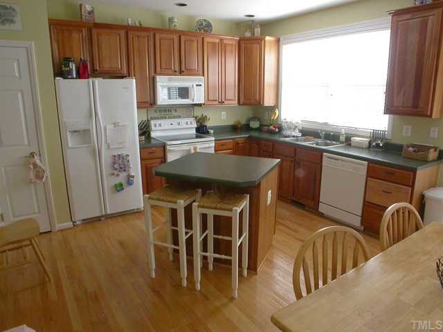 5558 Vista View Court Raleigh, NC 27612 - Photo 5 of 10