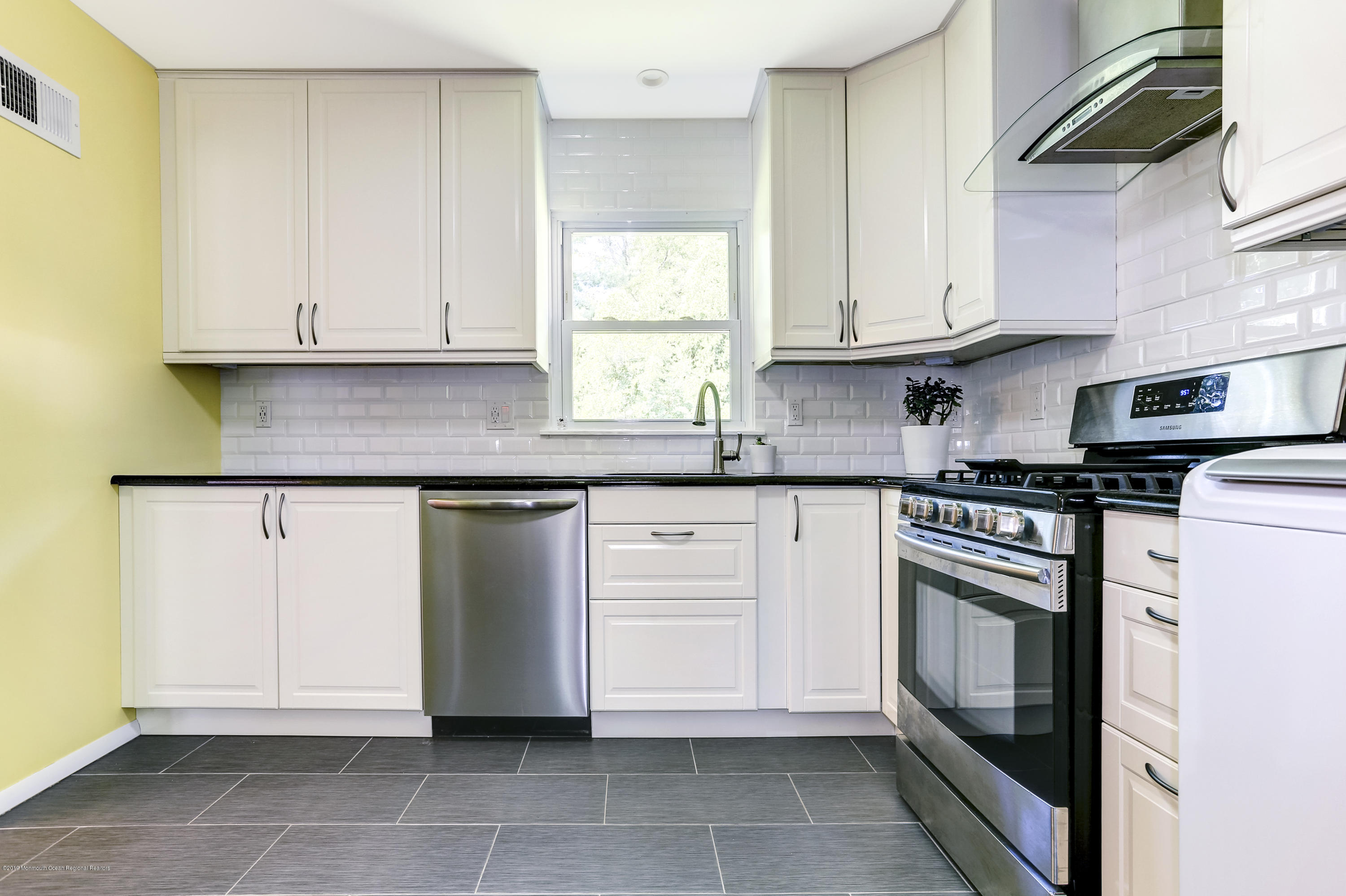 748 Sateroja Road Brick, NJ 08724 - Photo 14 of 38 748Sateroja_0025