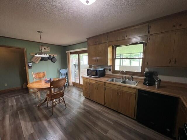 2990 South Riverbend Road Dalton, GA 30721 - Photo 11 of 28 2990 Riverbend kitchen 3