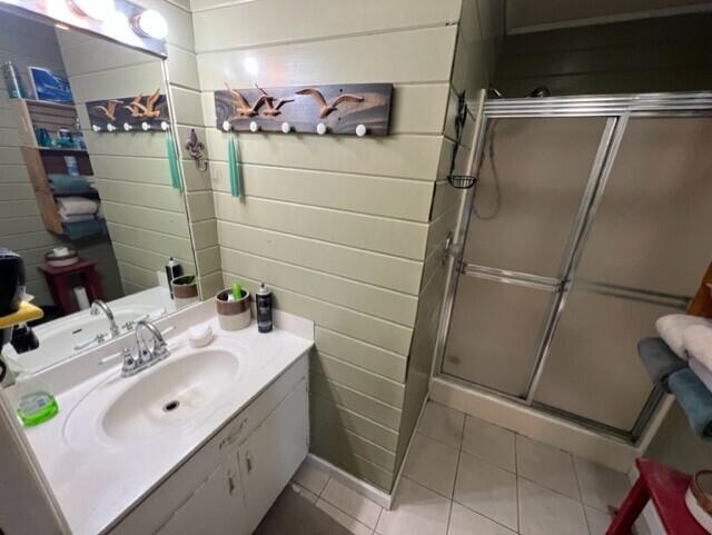 2990 South Riverbend Road Dalton, GA 30721 - Photo 22 of 28 2990 Riverbend master bath