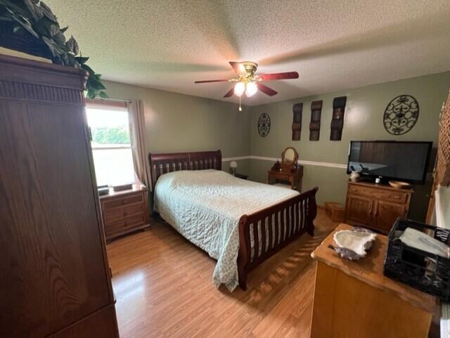 2990 South Riverbend Road Dalton, GA 30721 - Photo 24 of 28 2990 Riverbend master bed