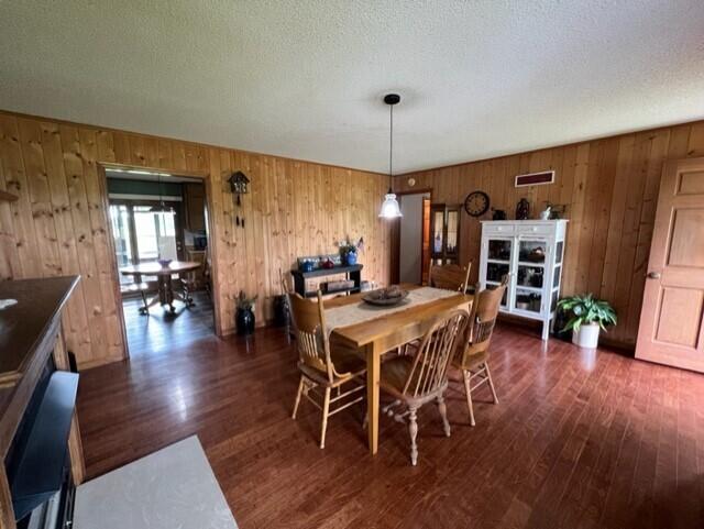 2990 South Riverbend Road Dalton, GA 30721 - Photo 8 of 28 2990 Riverbend dining room