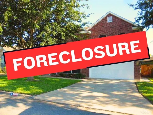 a street sign that is on the side of a building