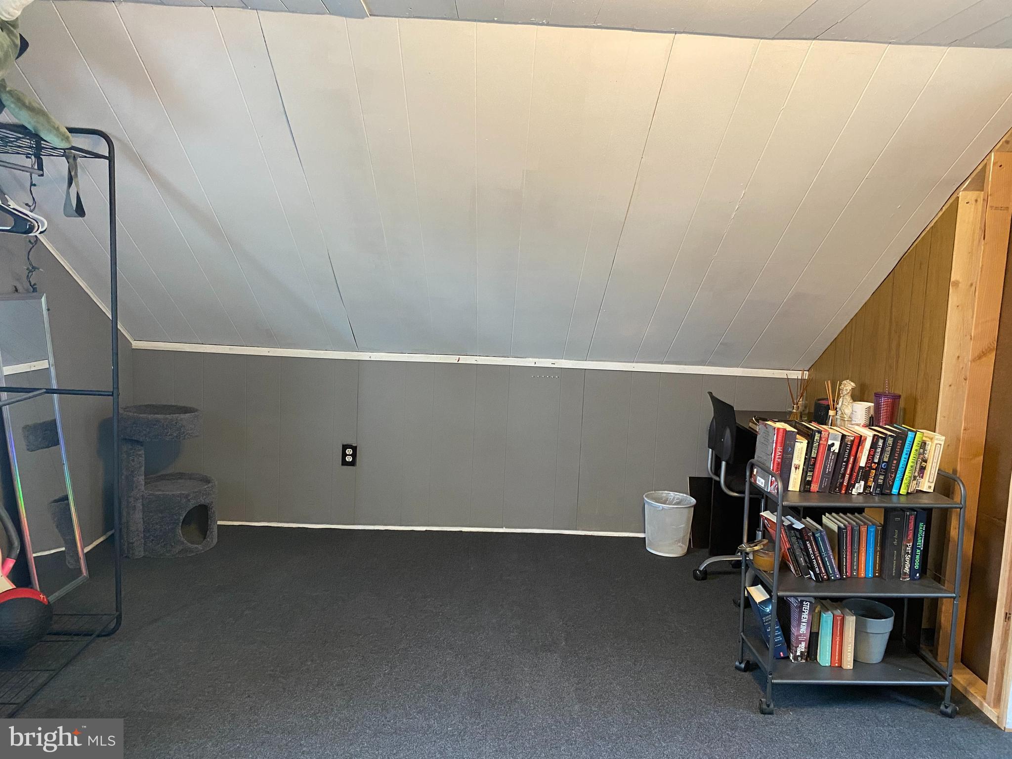 122 Madison Street Riverside, NJ 08075 - Photo 15 of 25 3rd floor bedroom