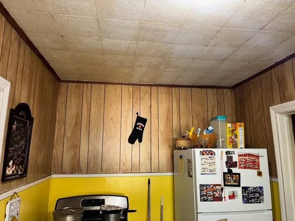 $396,000 | 305 Eastwood Street, Houston, TX 77003