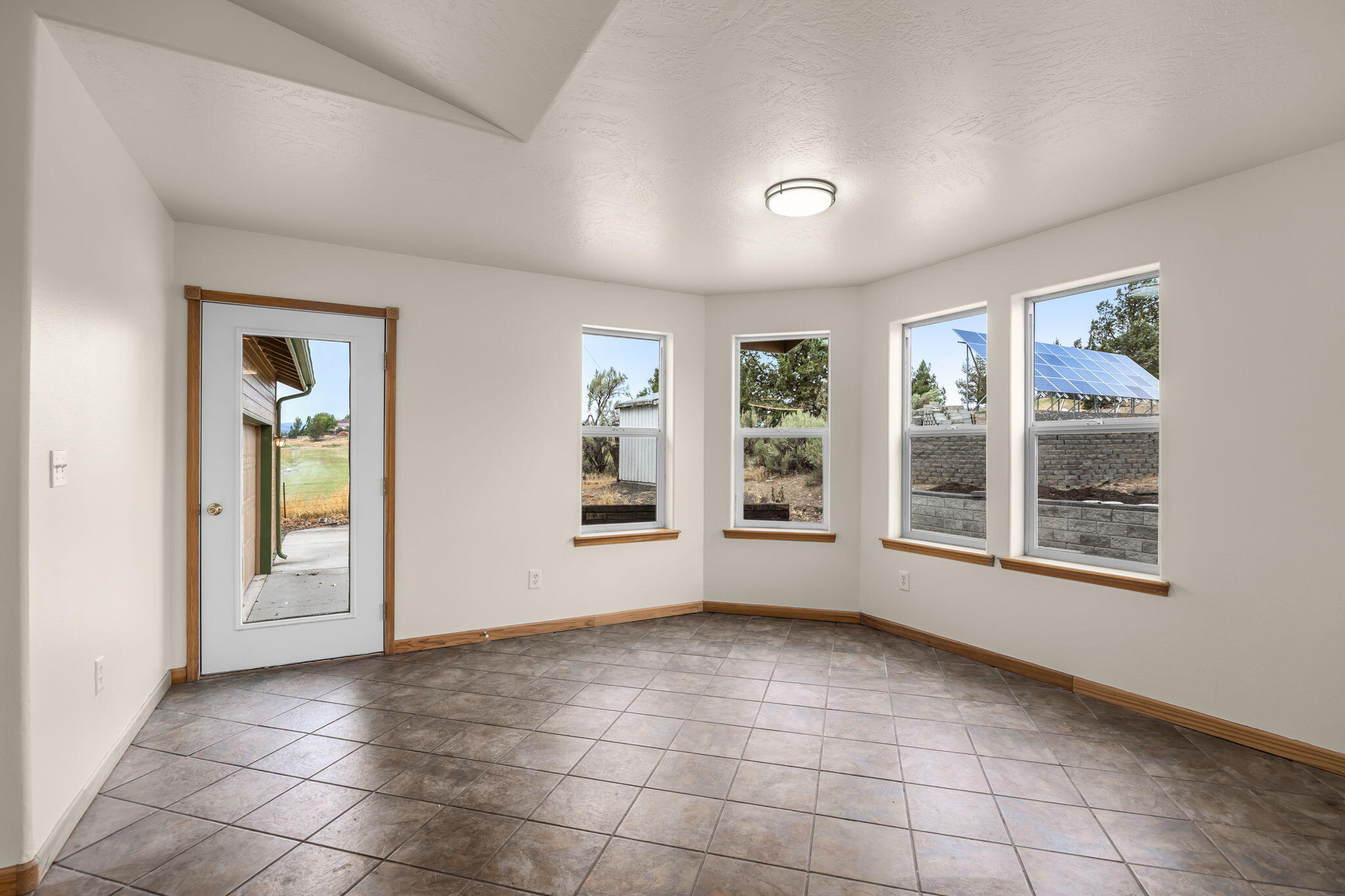 3206 Northeast Yellowpine Road Prineville, OR 97754 - Photo 16 of 38 2023_08_31_3206_ne_yellowpine_rd_pv-19