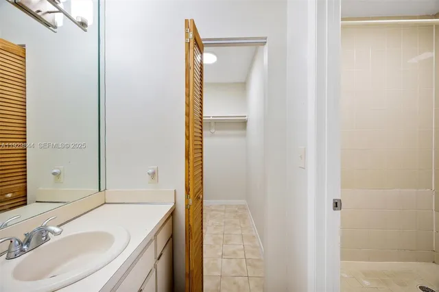 $3,000 | 1413 Southwest 19th Street, Unit 1413, Miami, FL 33145