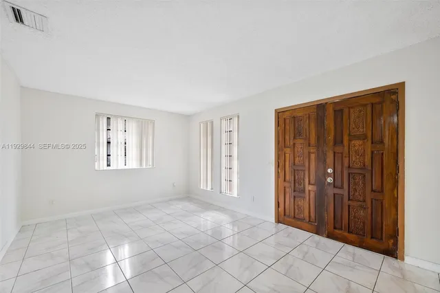 $3,000 | 1413 Southwest 19th Street, Unit 1413, Miami, FL 33145