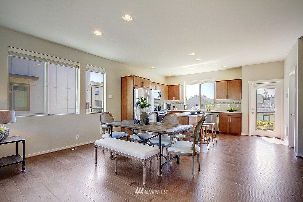 4513 Northeast 3rd Lane Renton, WA 98059 - Photo 8 of 16