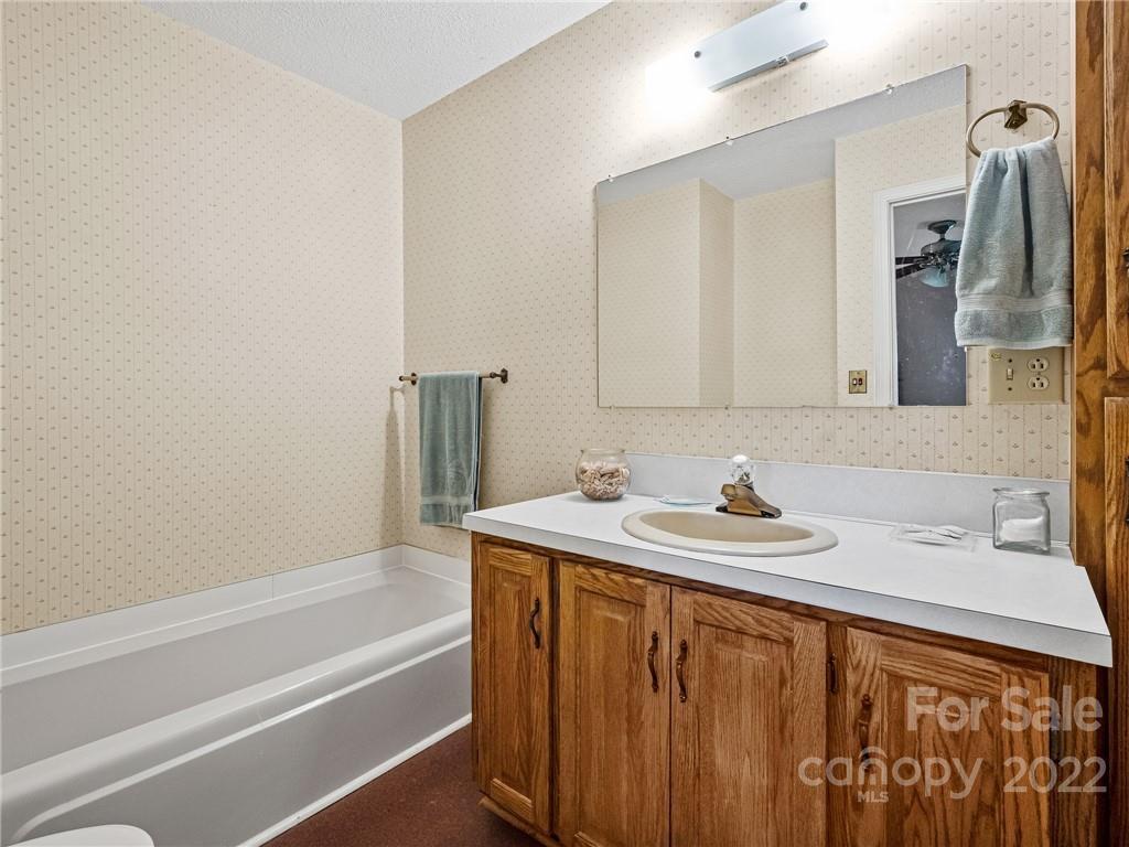 40919 Cox Road New London, NC 28127 - Photo 18 of 32 Gallery Image 18