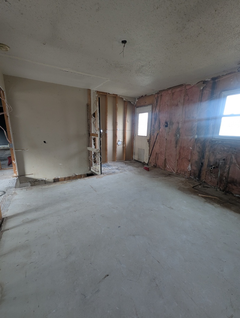 20 Academy Street German Valley, IL 61039 - Photo 6 of 9 a view of a room with gym equipment