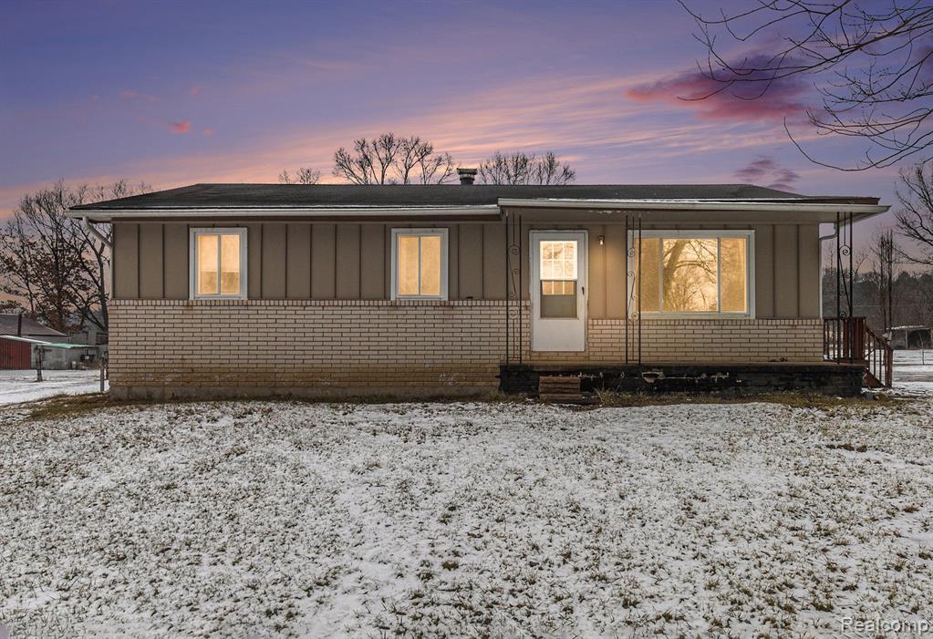 1726 Peavy Road Howell, MI 48843 - Photo 4 of 43
