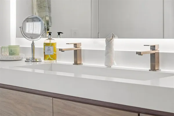 a close view of sink and tap