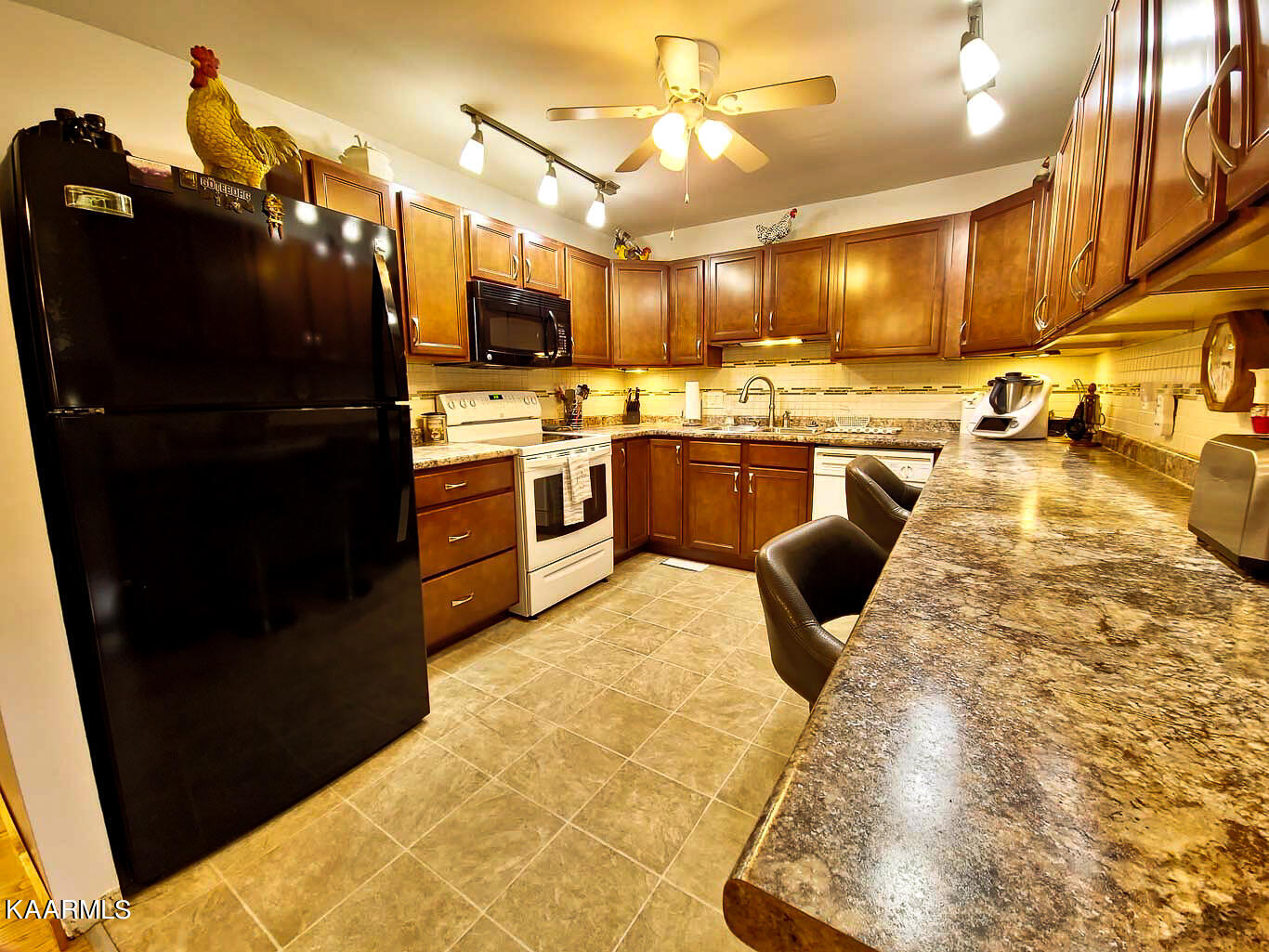 4216 Strolling Road Northwest Knoxville, TN 37912 - Photo 14 of 24 4216-strolling-rd-knoxville-tn-37912-rea