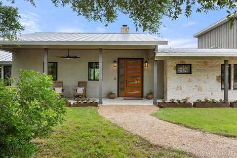 $1,225,000 | 9207 Claxton Drive, Austin, TX 78736