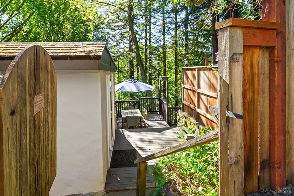 $649,000 | 16017 Palo Alto Drive, Guerneville, CA 95446
