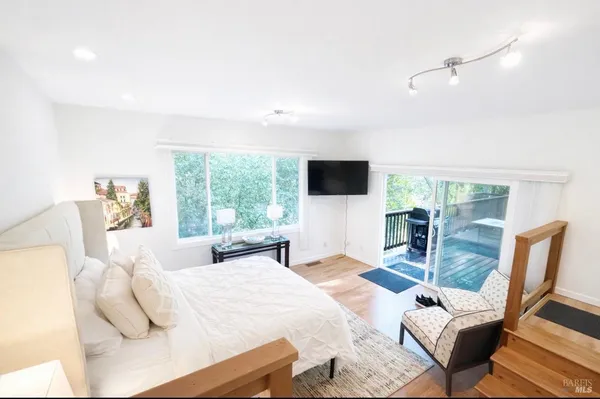 $649,000 | 16017 Palo Alto Drive, Guerneville, CA 95446