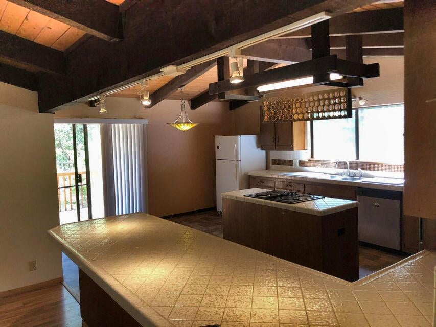 922 Garner Road Cave Junction, OR 97523 - Photo 12 of 24 !20210510194223390799000000-o