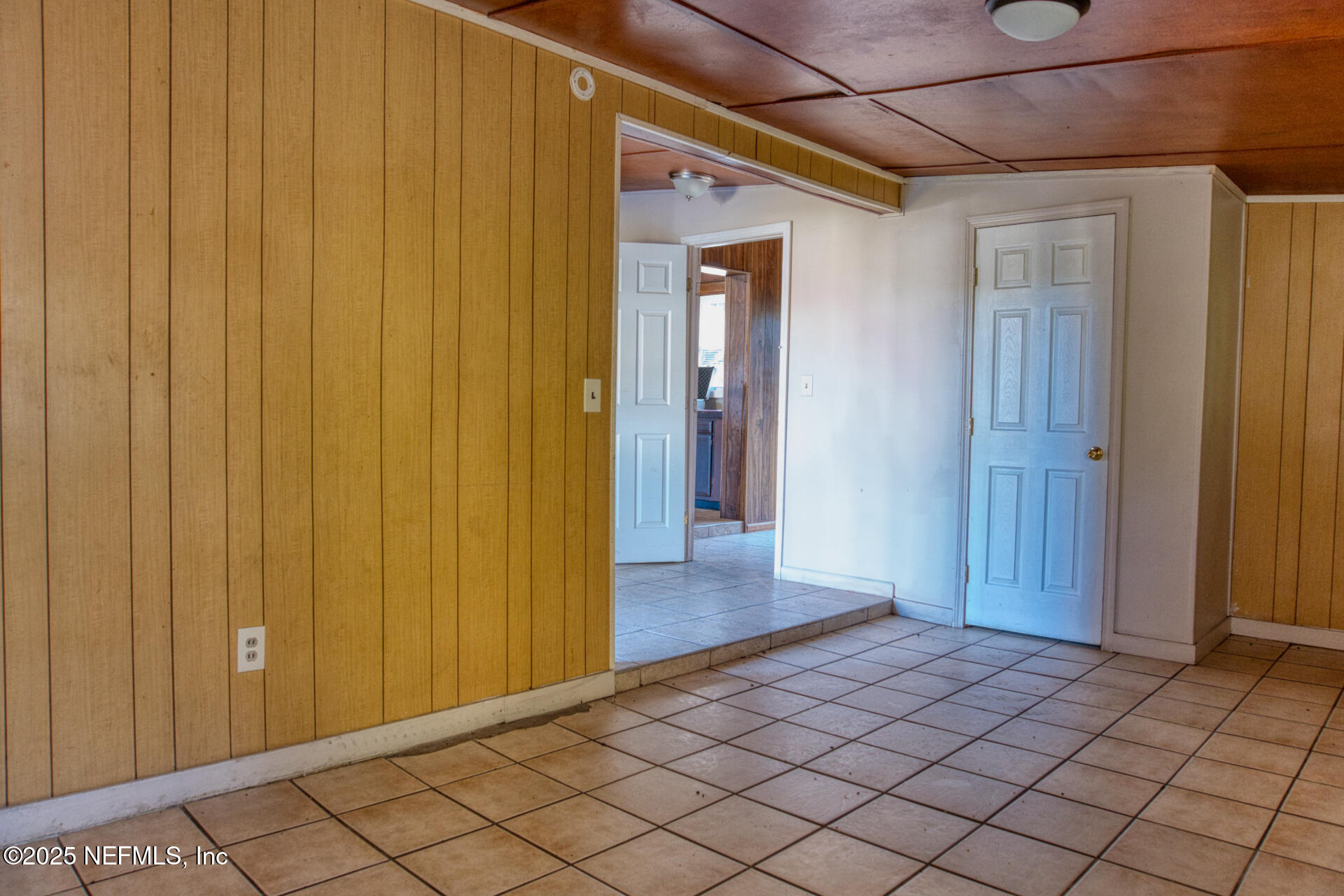 4828 Lambing Road Jacksonville, FL 32210 - Photo 9 of 31 a view of a hallway