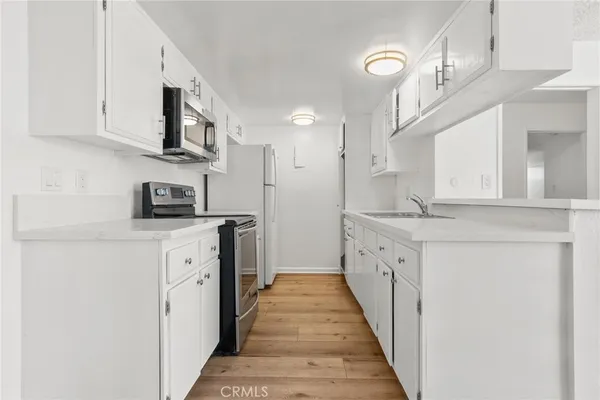 $2,150 | 8649 Sunland Boulevard, Unit 5, Sun Valley, CA 91352