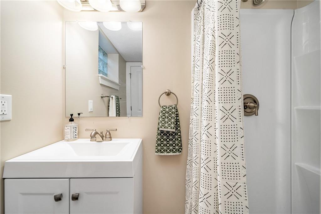452 Country Club Road Washington, PA 15301 - Photo 20 of 25 Gallery Image 20