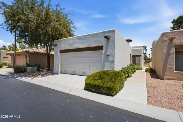 $2,400 | 17229 North Zuni Trail, Surprise, AZ 85374