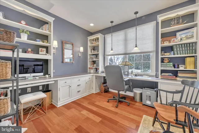 $684,900 | 120 Coventry Lane, Reading, PA 19610