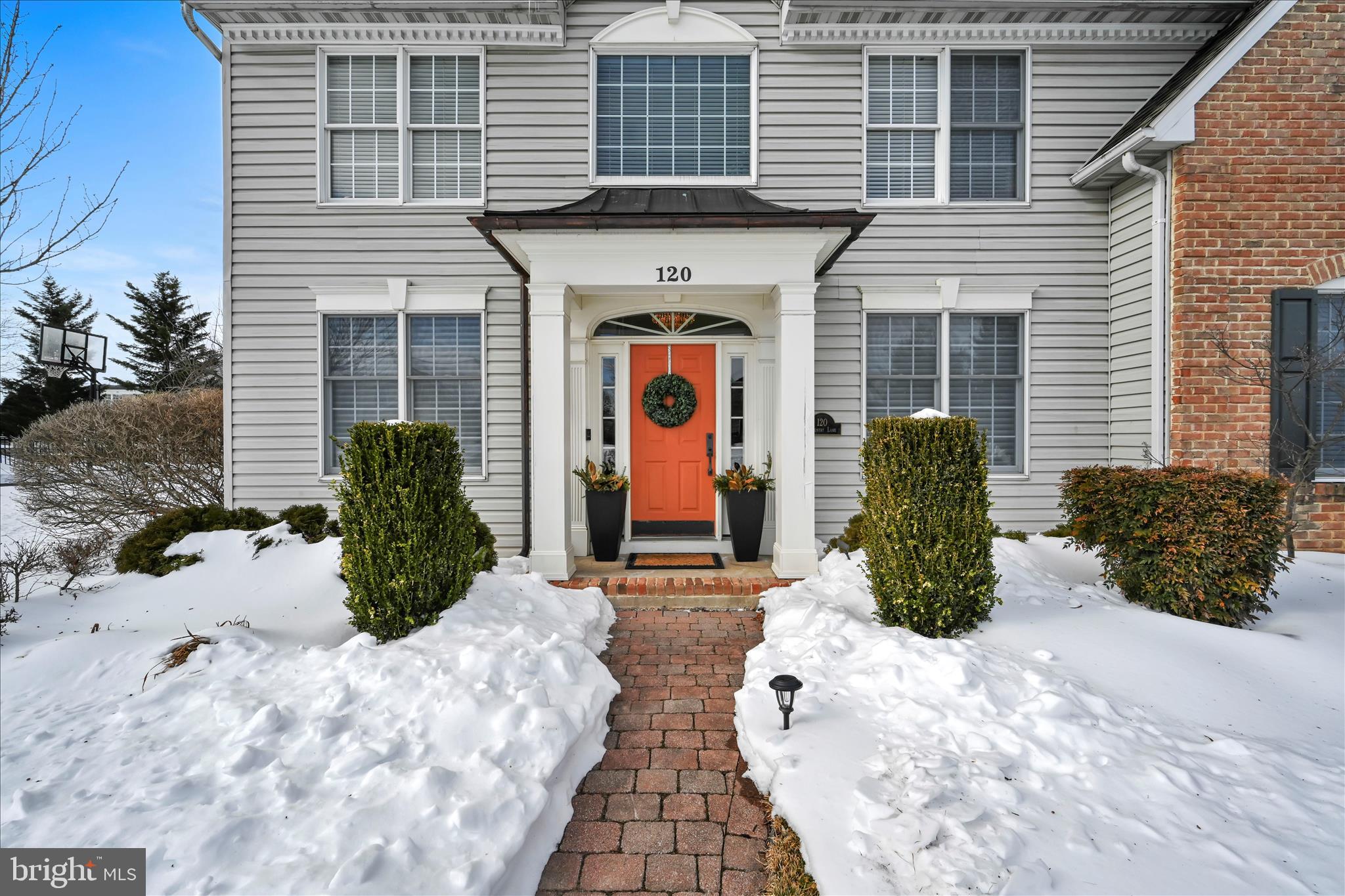 120 Coventry Lane Reading, PA 19610 - Photo 3 of 44 Entrance