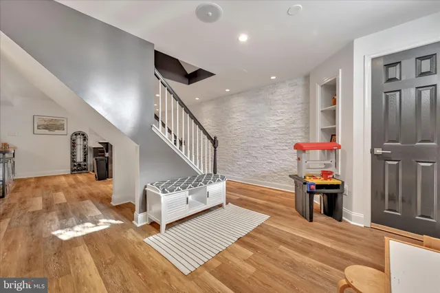 $684,900 | 120 Coventry Lane, Reading, PA 19610