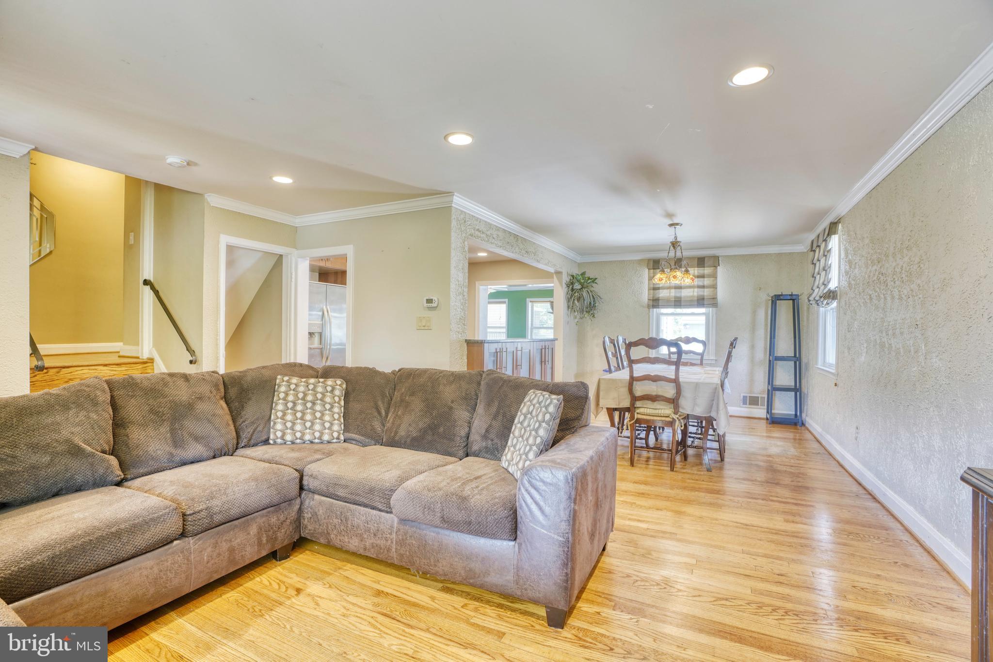 1928 Altavue Road Baltimore, MD 21228 - Photo 7 of 40