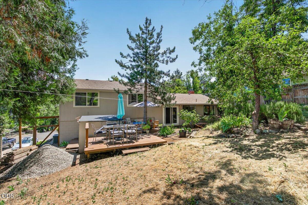 635 Chestnut Street Ashland, OR 97520 - Photo 27 of 29