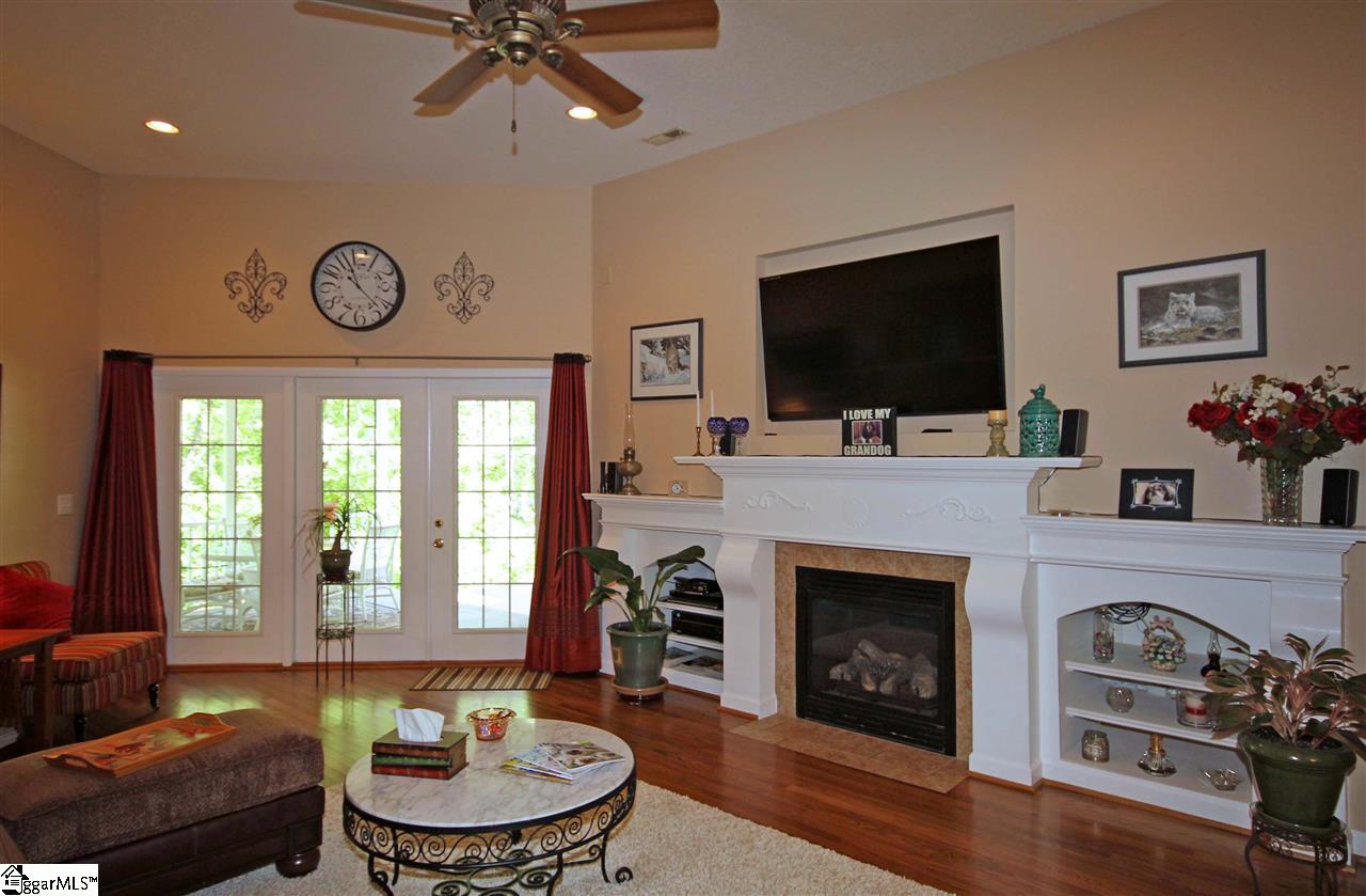 16 Dean Williams Road Travelers Rest, SC 29690 - Photo 3 of 30