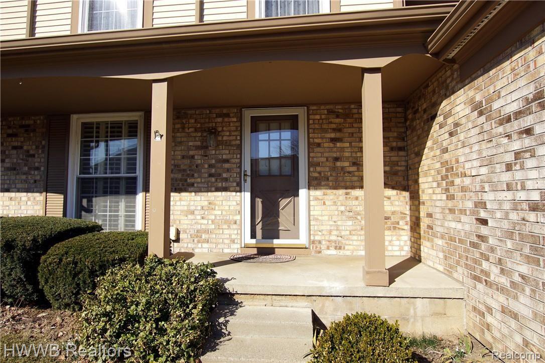 1408 Crescent Lane Rochester, MI 48306 - Photo 26 of 29 Welcome home
