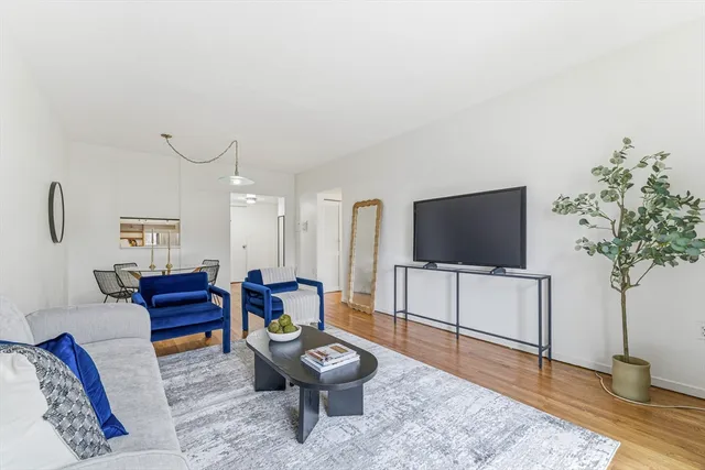 $389,900 | 231 Coolidge Avenue, Unit 401, Watertown, MA 02472