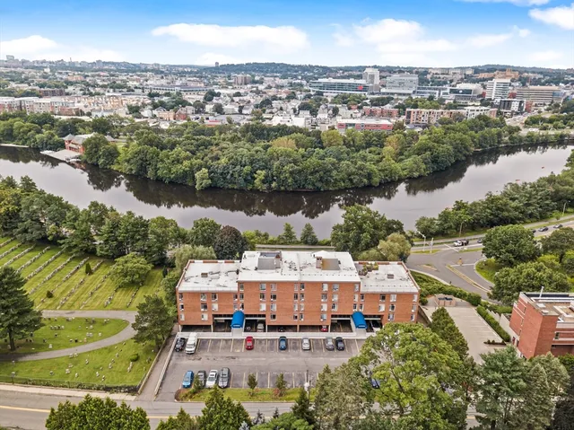 $389,900 | 231 Coolidge Avenue, Unit 401, Watertown, MA 02472