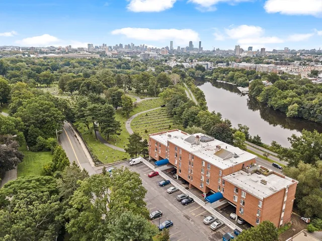 $389,900 | 231 Coolidge Avenue, Unit 401, Watertown, MA 02472