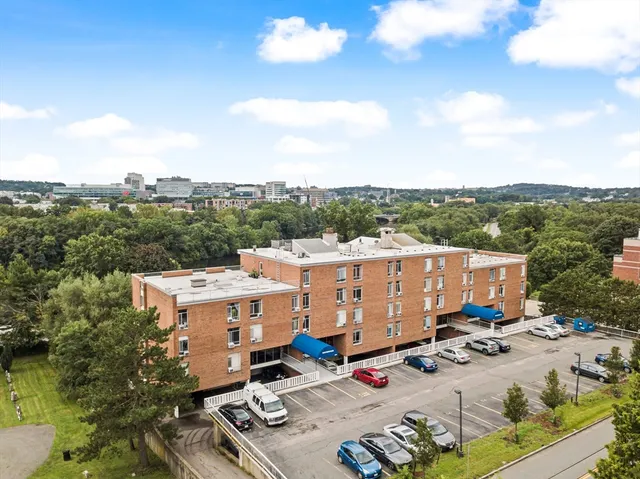 $389,900 | 231 Coolidge Avenue, Unit 401, Watertown, MA 02472