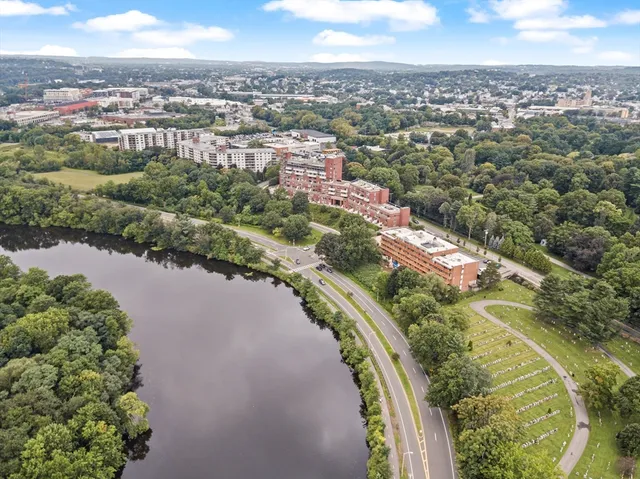 $389,900 | 231 Coolidge Avenue, Unit 401, Watertown, MA 02472