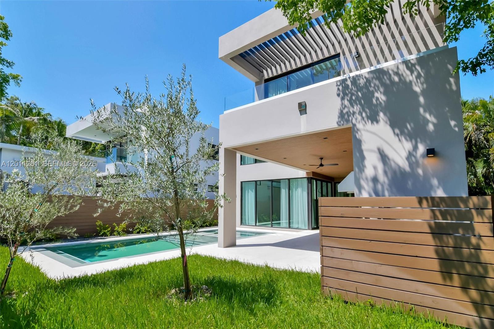 135 Southwest 29th Road Miami, FL 33129 - Photo 69 of 74