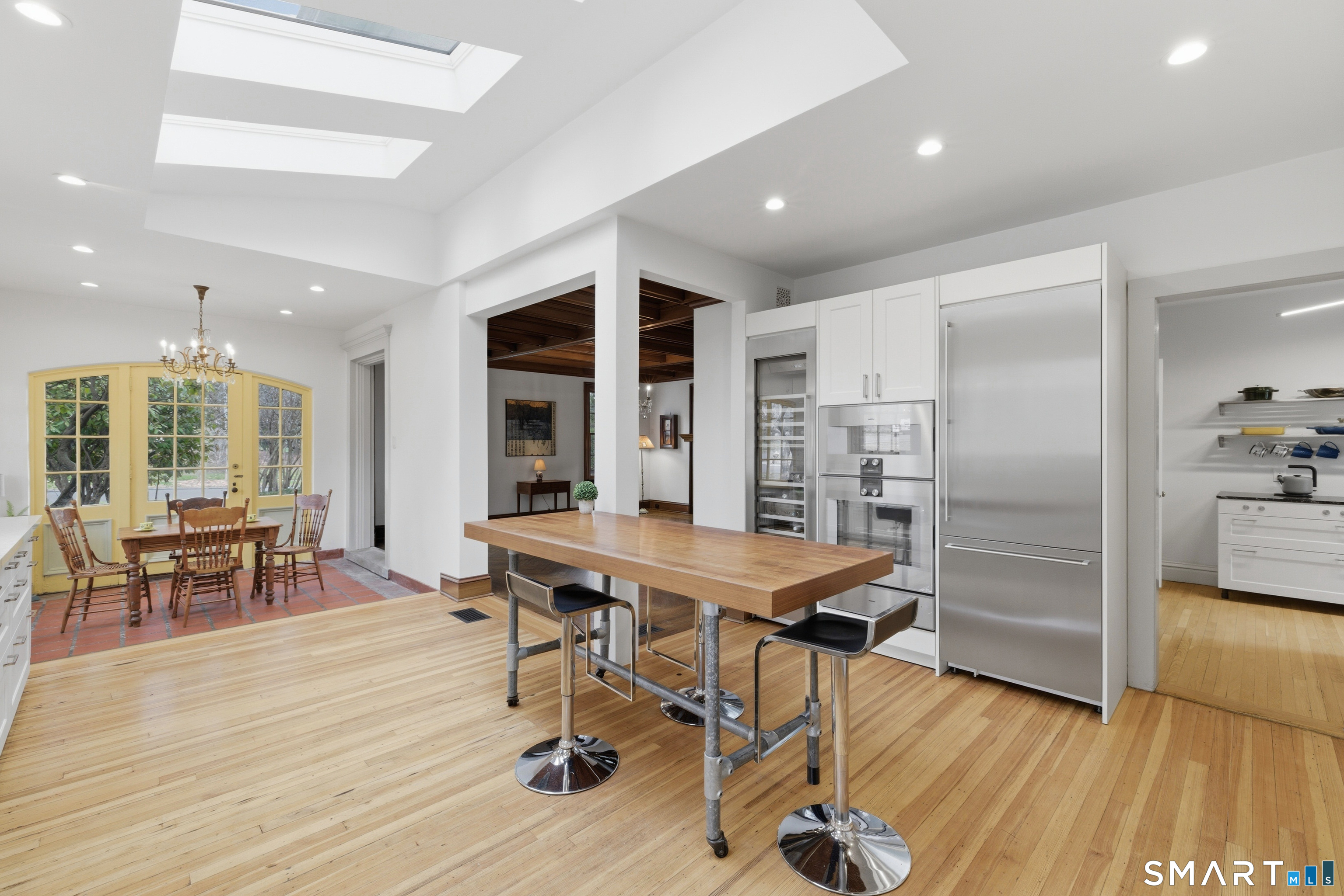 11 Sycamore Road West Hartford, CT 06117 - Photo 8 of 33