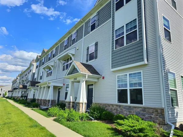 $560,000 | 2722 Lily Lane, Rolling Meadows, IL 60008