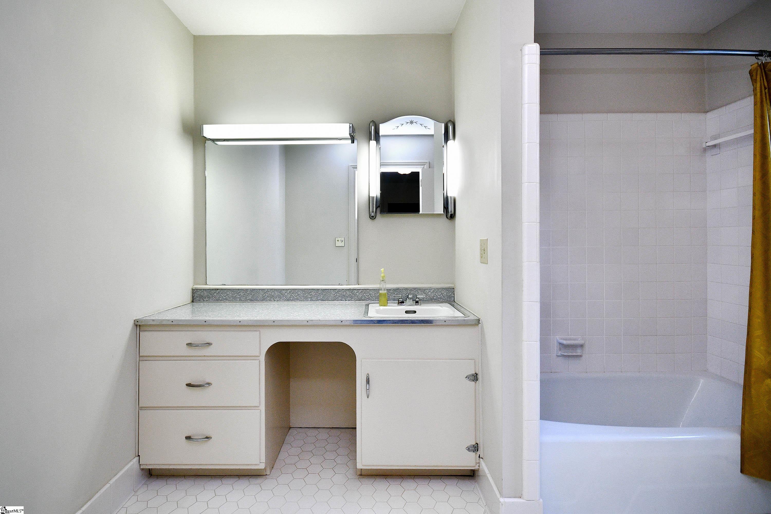 200 Garrett Street Fountain Inn, SC 29644 - Photo 24 of 32 Gallery Image 24