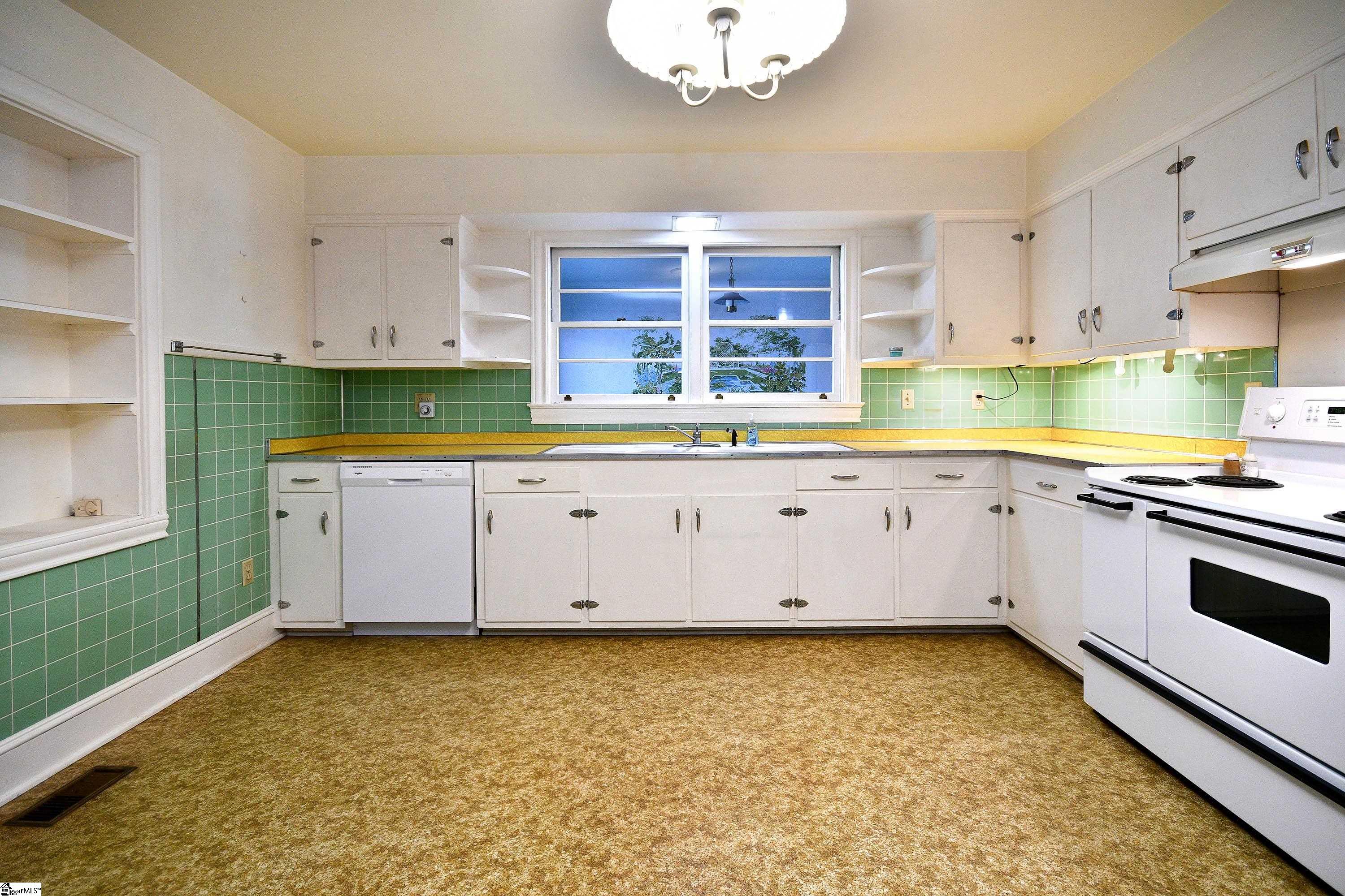 200 Garrett Street Fountain Inn, SC 29644 - Photo 9 of 32 Gallery Image 9