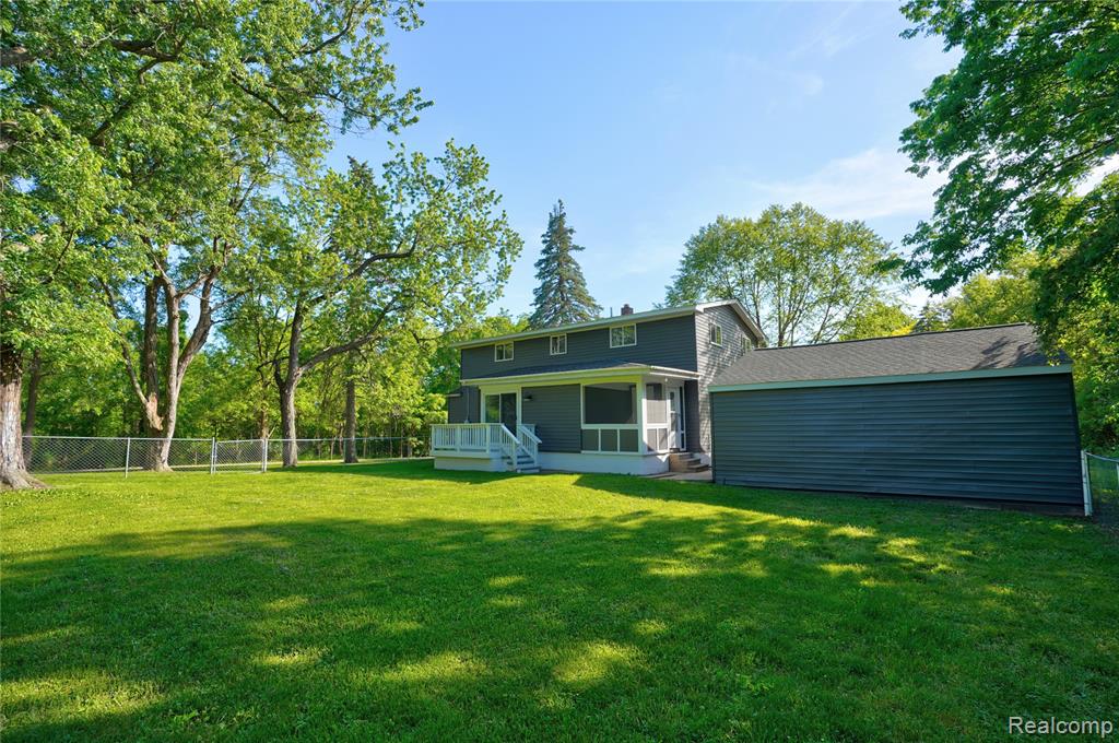 1460 West Silverbell Road Lake Orion, MI 48359 - Photo 13 of 69