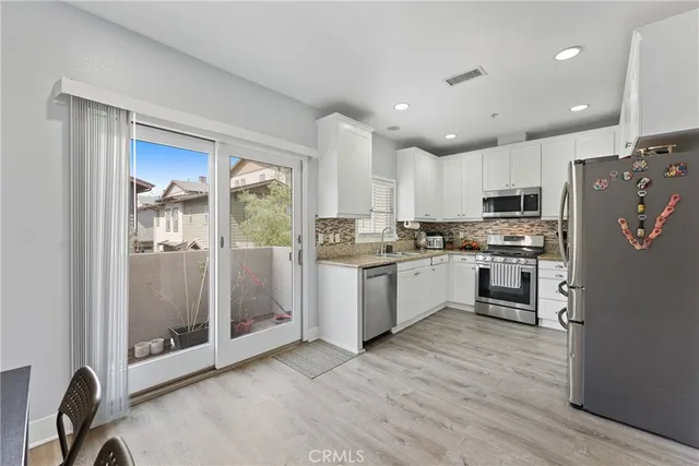 $640,000 | 707 South Azusa Avenue, Unit B, Azusa, CA 91702